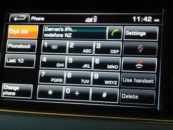 Range Rover Bluetooth screen