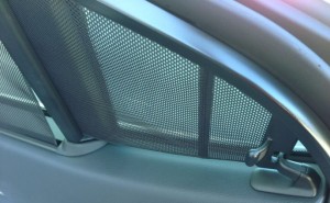 lexus-es300h-2013-sun-blinds-rear