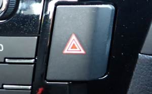 hazard-warning-lights-button-2