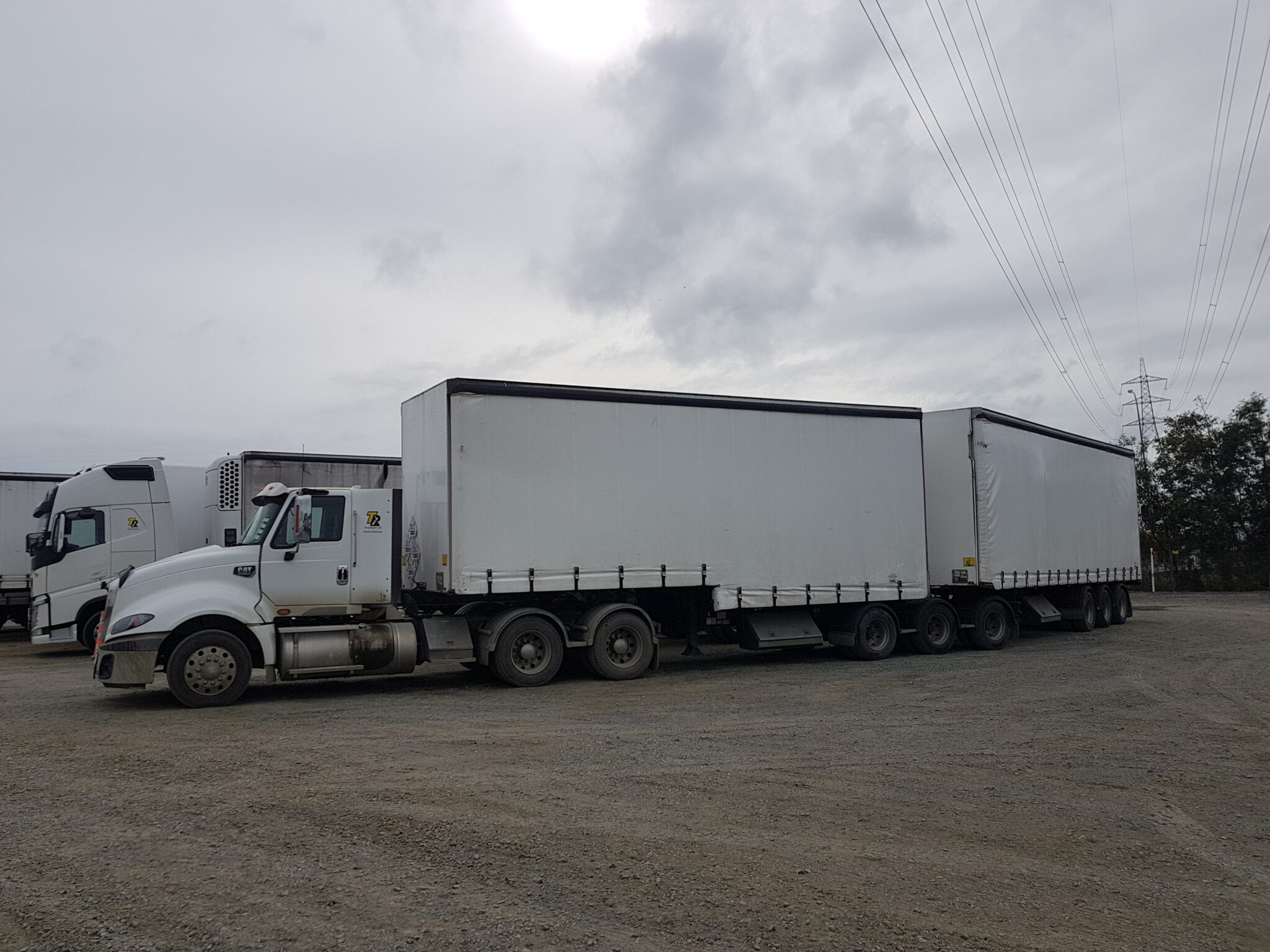 Types of trucks, trailers and loads