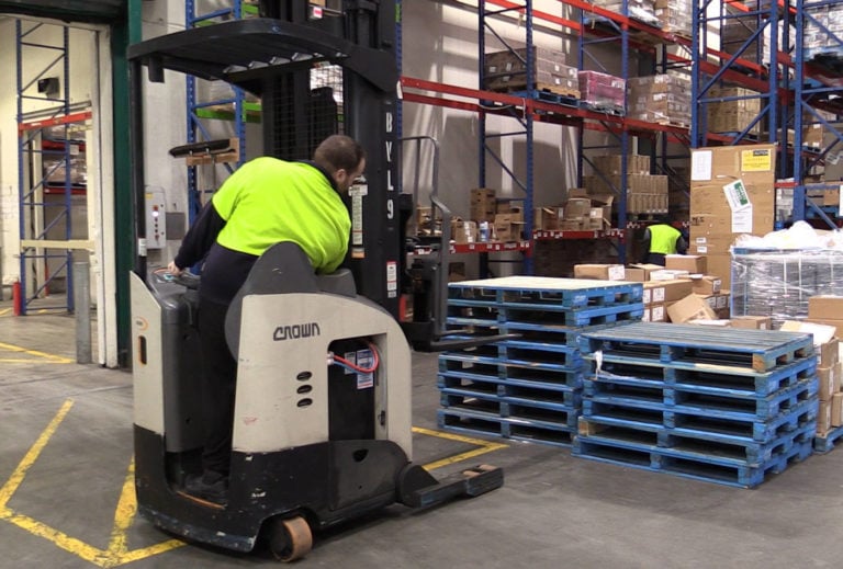 How To Operate A Reach Truck