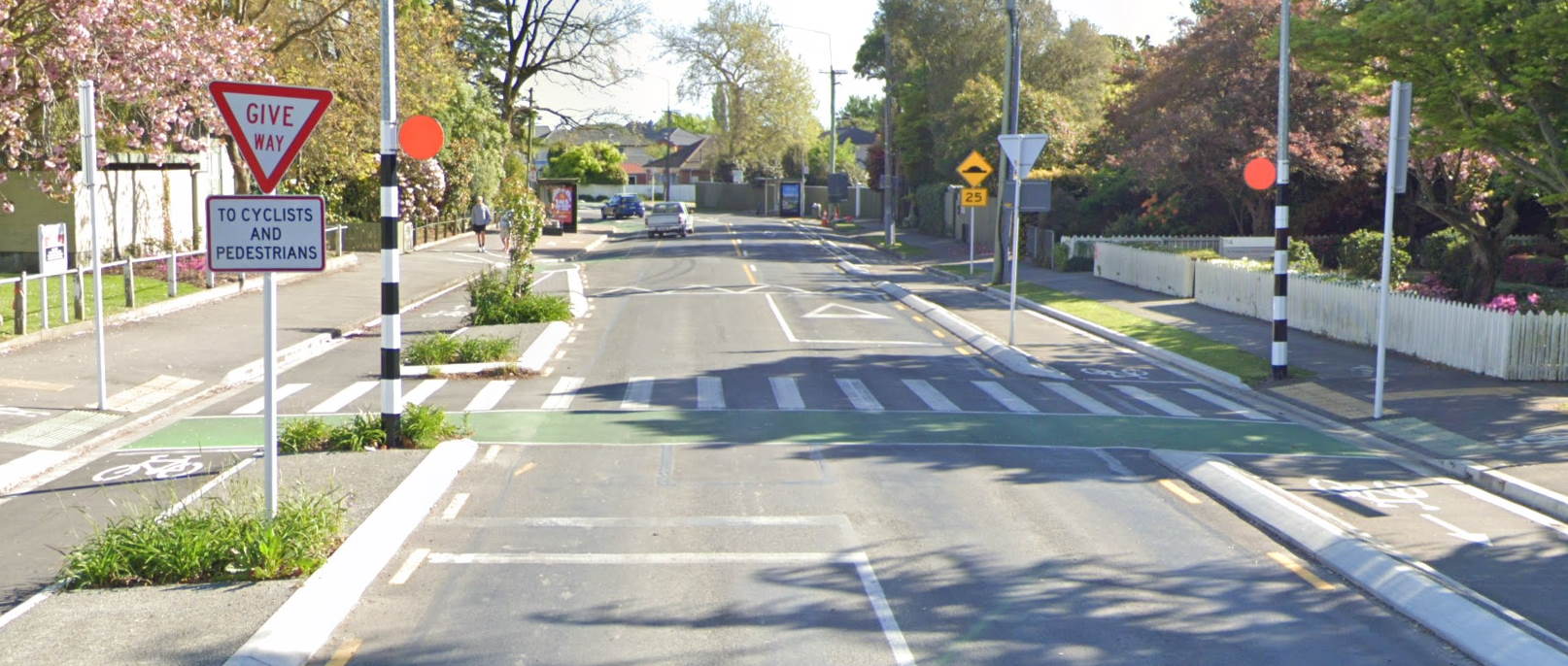 Cycle lanes and pedestrian crossings