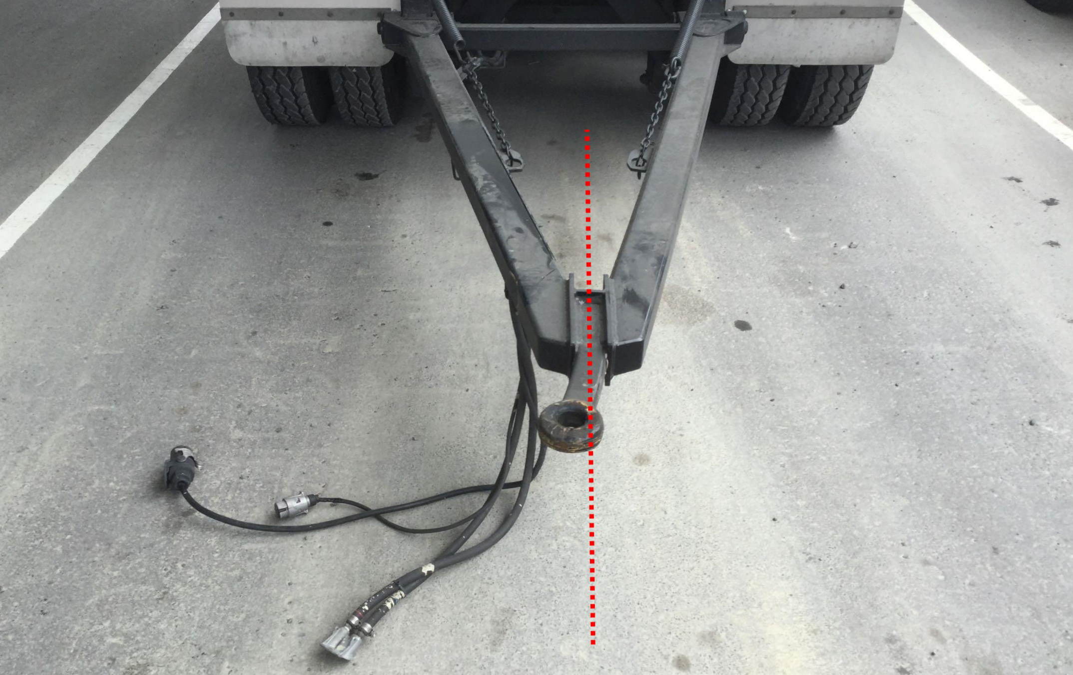 How truck drivers damage trailer drawbars and couplings