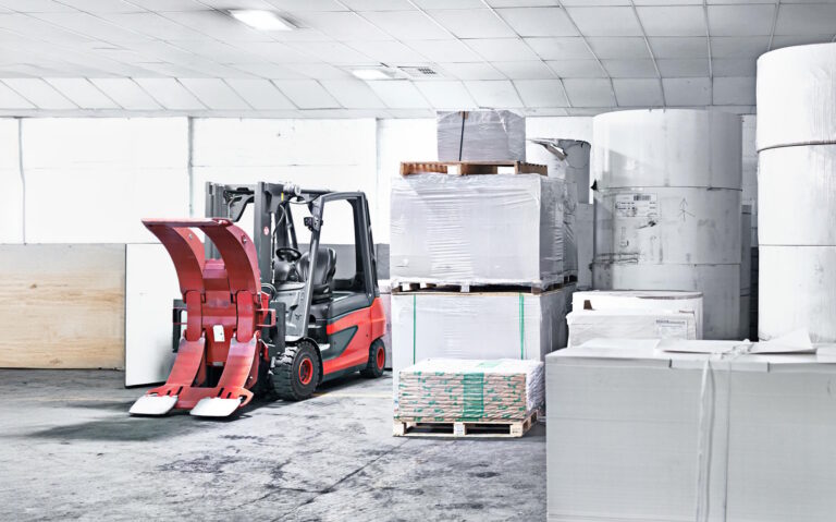 Telehandler Paper Clap What is a forklift paper roll clamp, and how does it work?